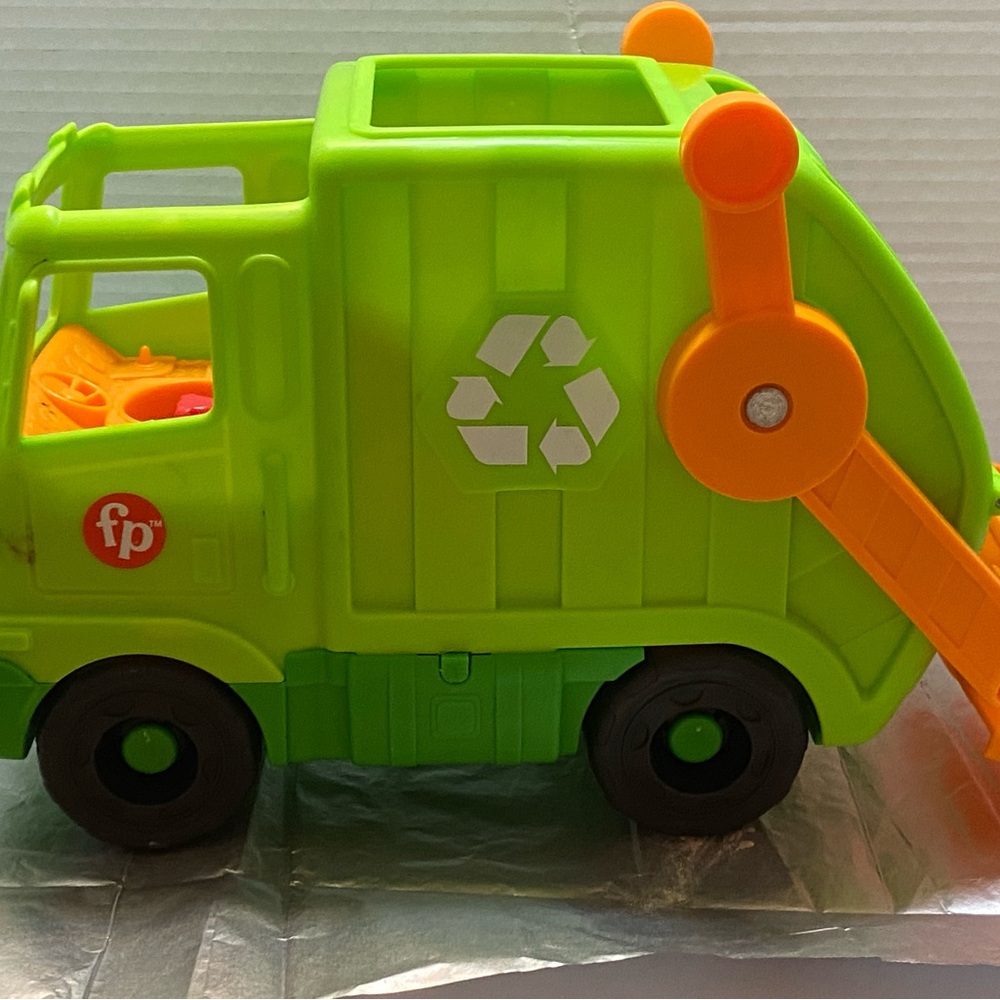 Fisher Price Little People Recycling Truck